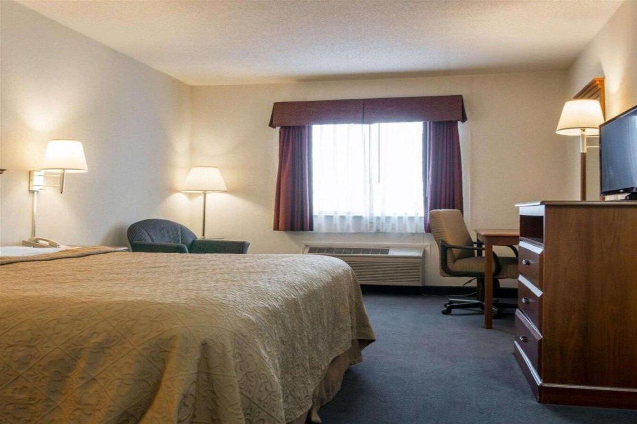 Quality Inn Hudsonville South Exteriör bild