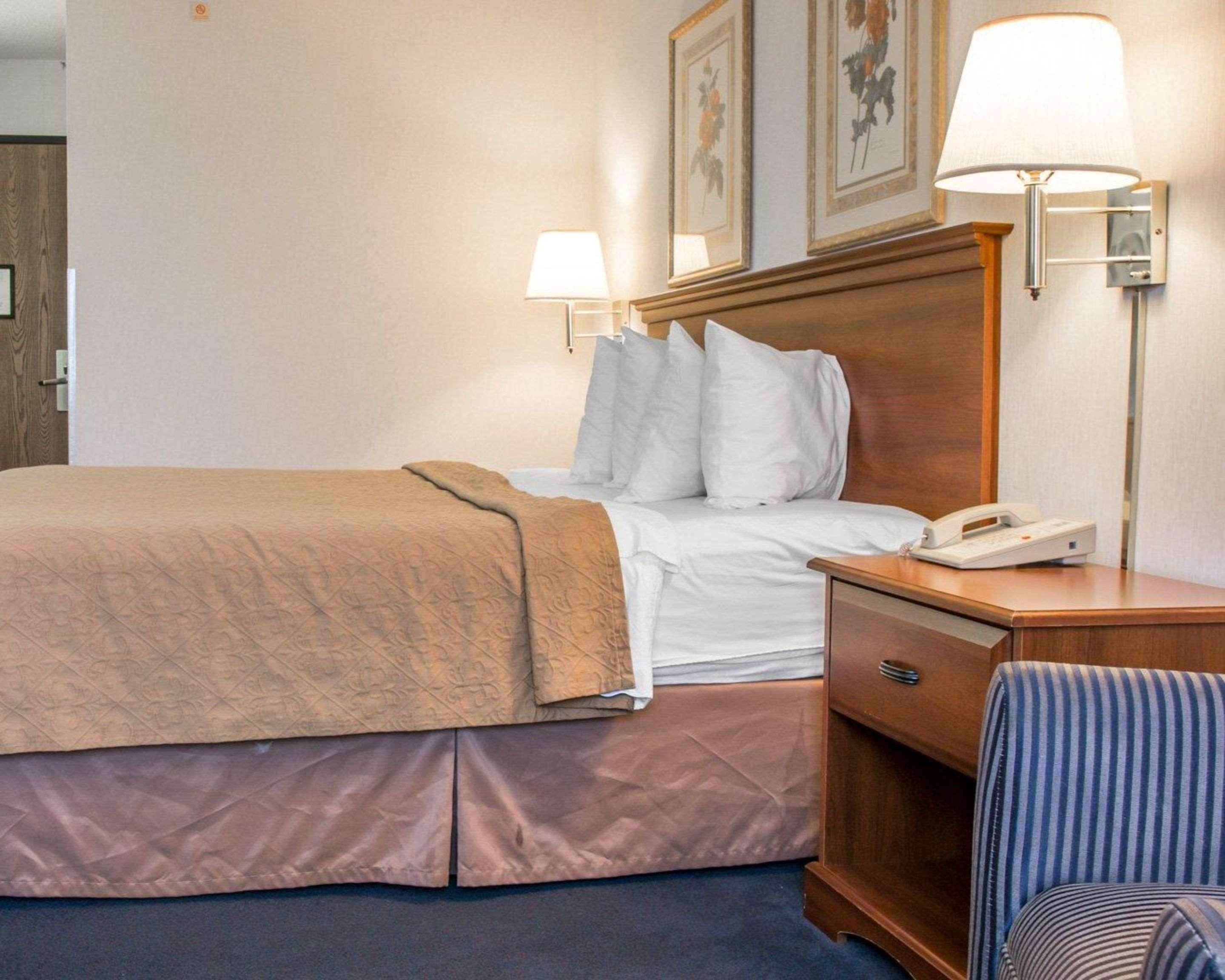 Quality Inn Hudsonville South Exteriör bild