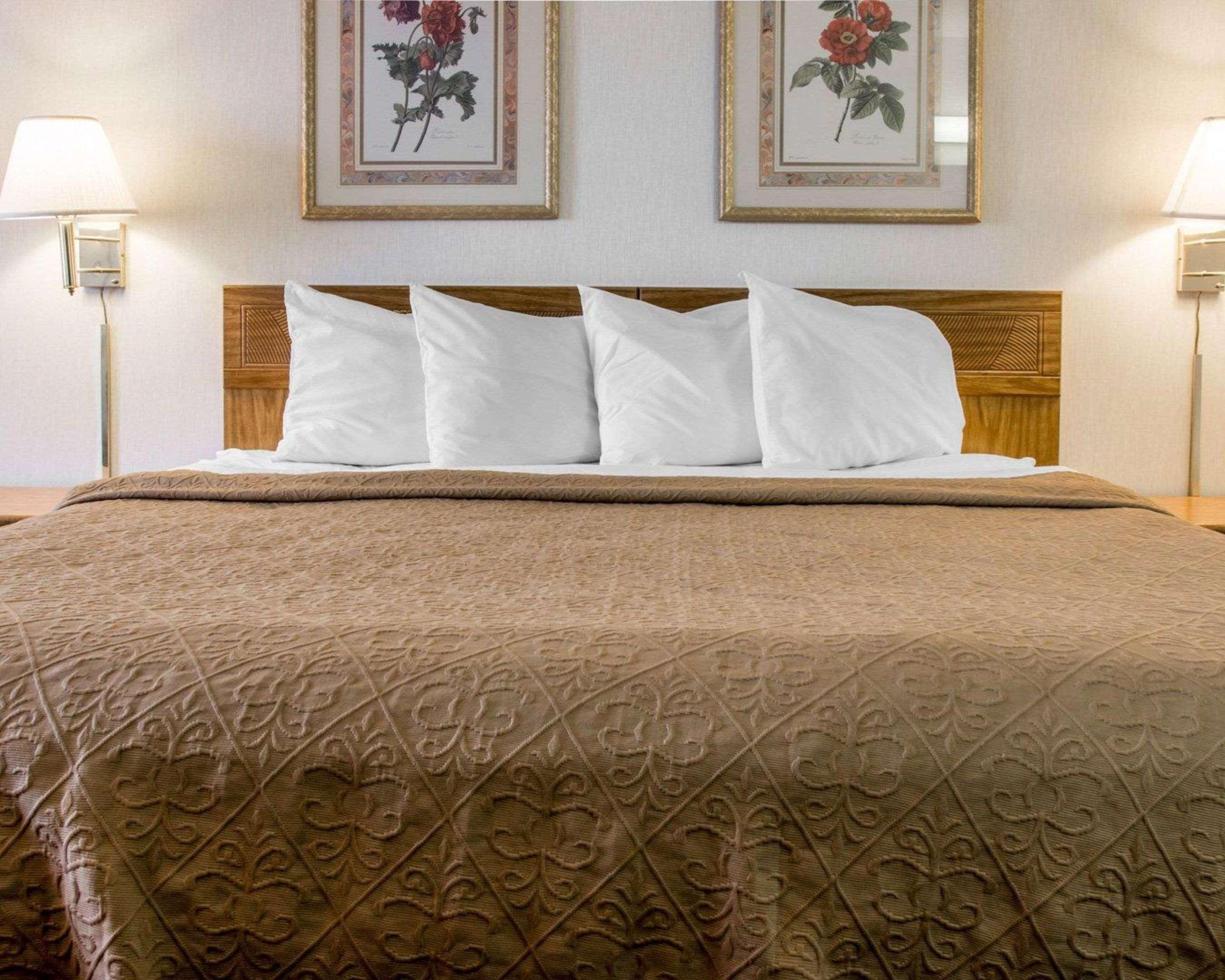 Quality Inn Hudsonville South Exteriör bild