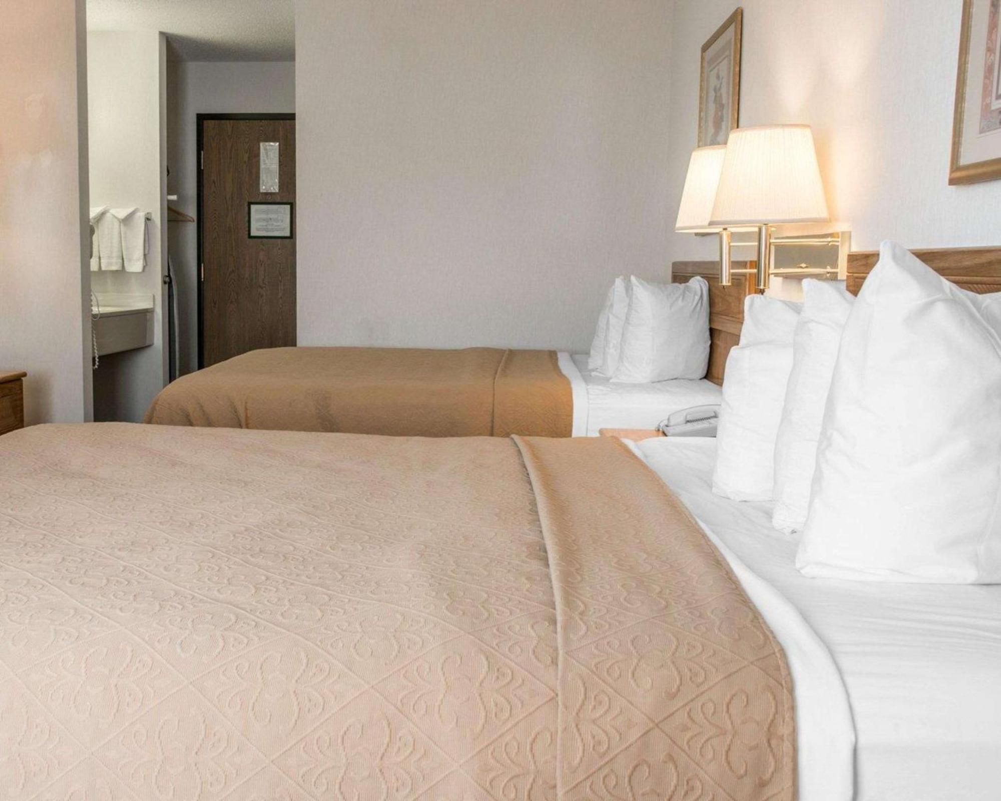 Quality Inn Hudsonville South Exteriör bild