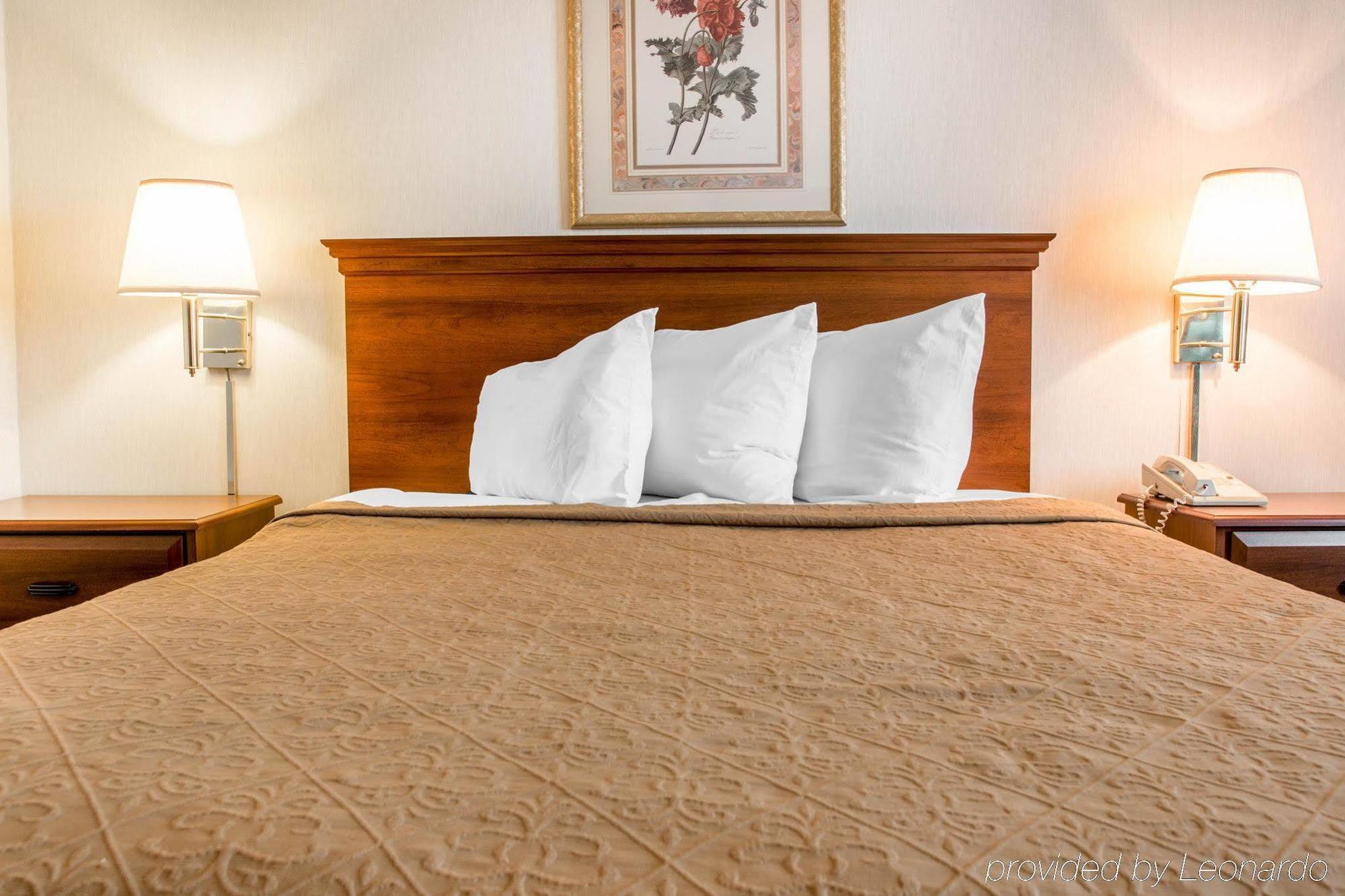 Quality Inn Hudsonville South Exteriör bild