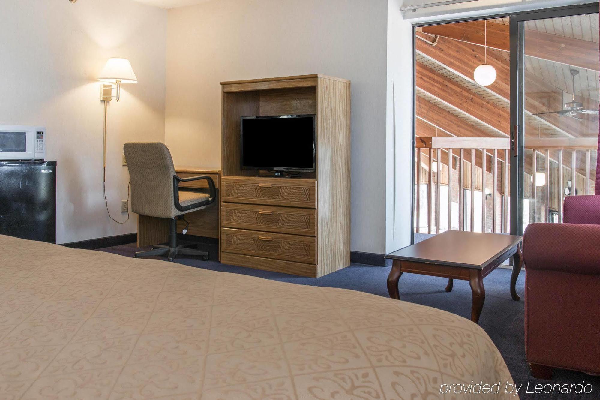 Quality Inn Hudsonville South Exteriör bild